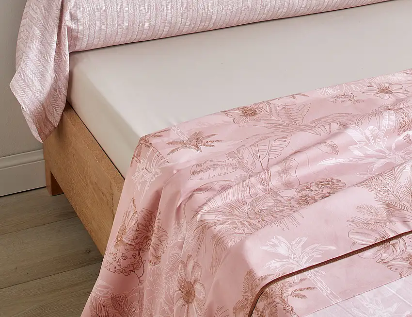 CARNET_DE_VOYAGE_ROSE_THE_DRAP_1200x1200-1