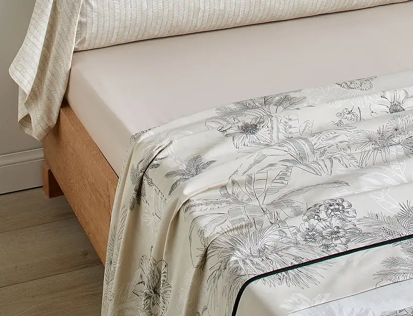 CARNET_DE_VOYAGE_SABLE_DRAP_aeae7771-76e0-4636-ab01-6996ea0c857f_1200x1200-1