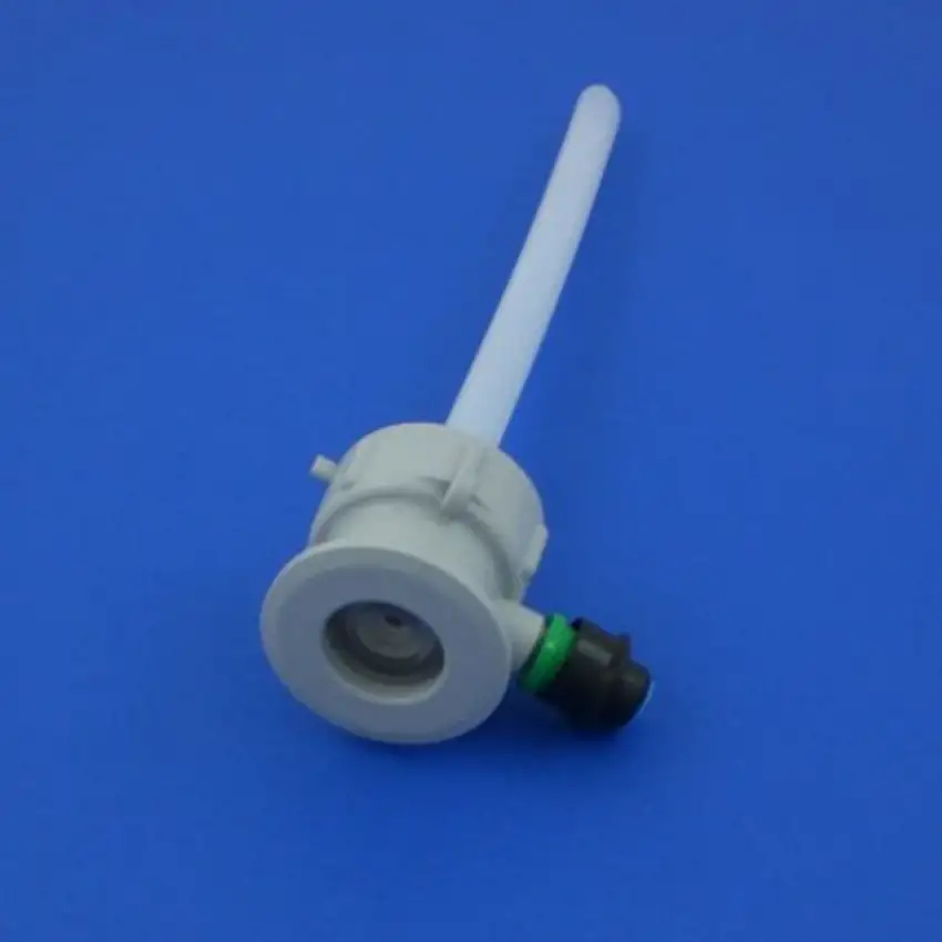 Fitting-zum-Aufschrauben-auf-Reinigungsbehaelter-aus-Kunststoff_1-1