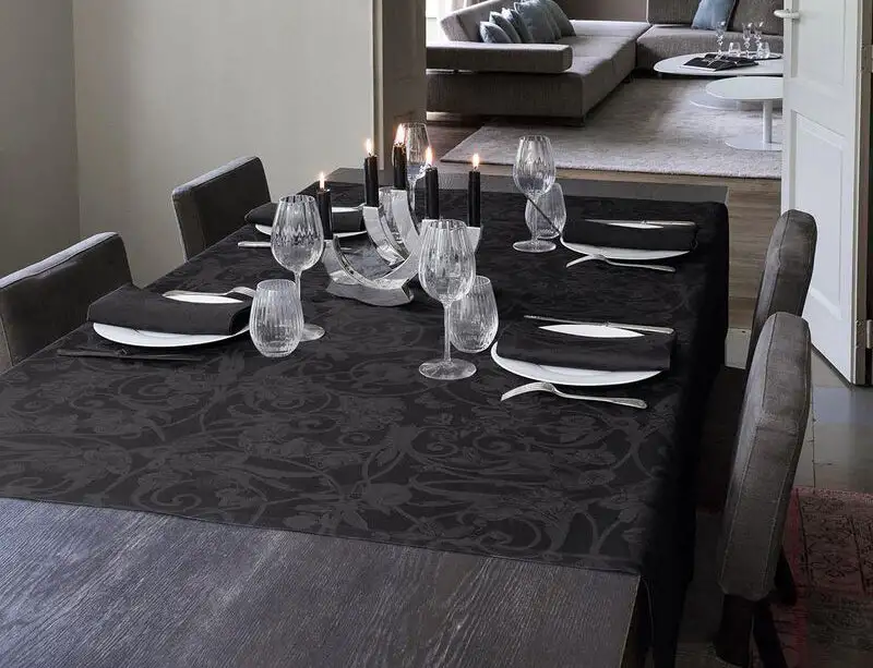 LE_JACQUARD_FRANCAIS_NAPPE_TIVOLI_ONYX_AMBIANCE_1200x1200-1