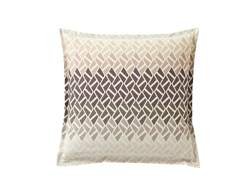 NUANCES_GRENAT_OREILLERCARRE_RECTO_1200x1200-1