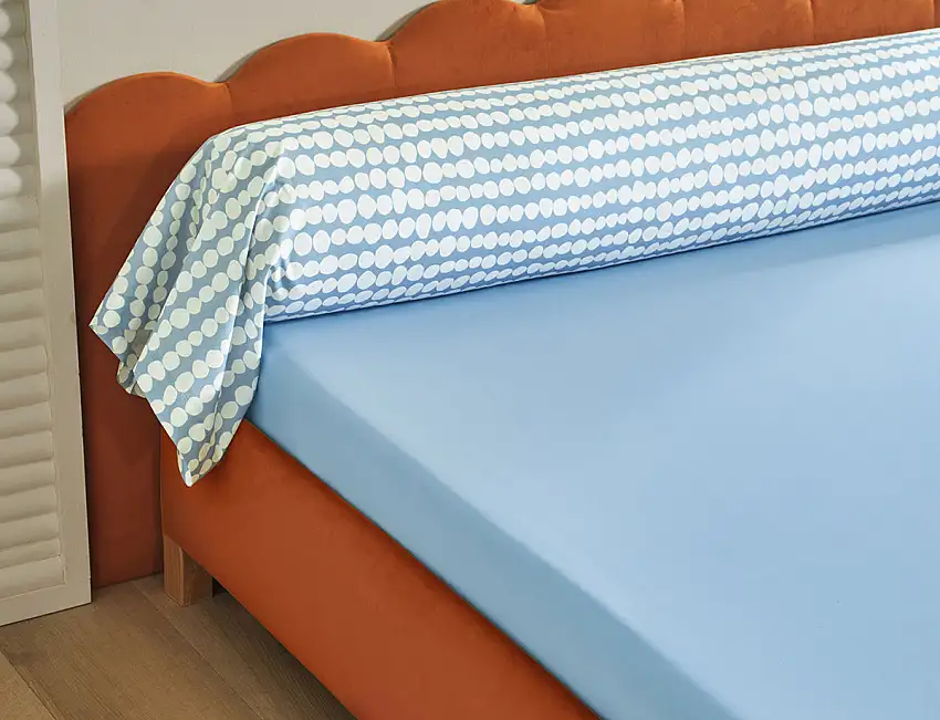 SCION_LIVING_DOTS_CELESTE_TRAVERSIN_1200x1200-1