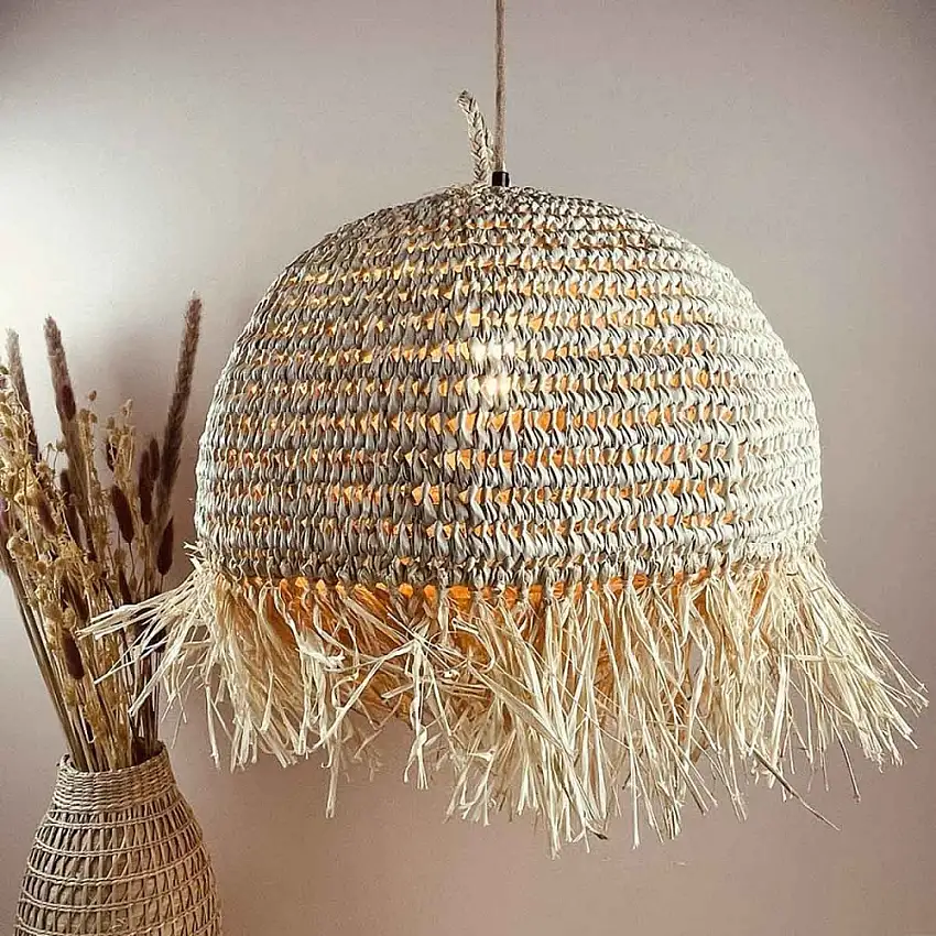 abat-jour-coupole-en-raphia-avec-franges-1