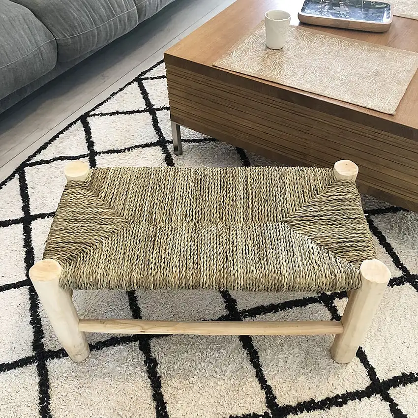 banc-traditionnel-en-bois-1