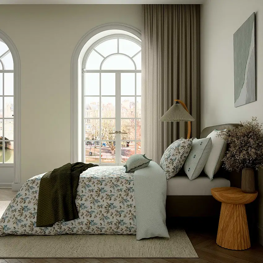 bob_clarence_main_hr_1-1