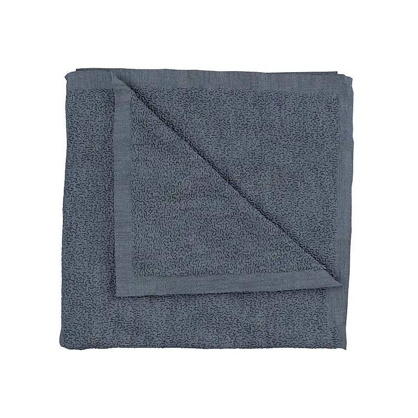 bob_delphine_throw_co_2-1