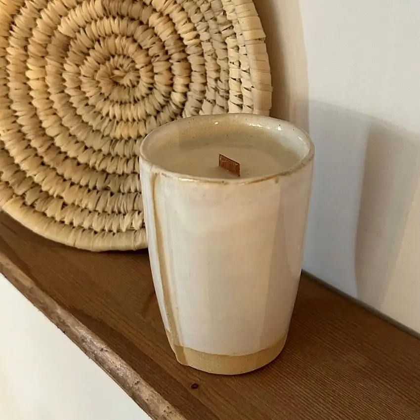 bougie-vegetale-mug-faro-blanc-vanille-190gr-1