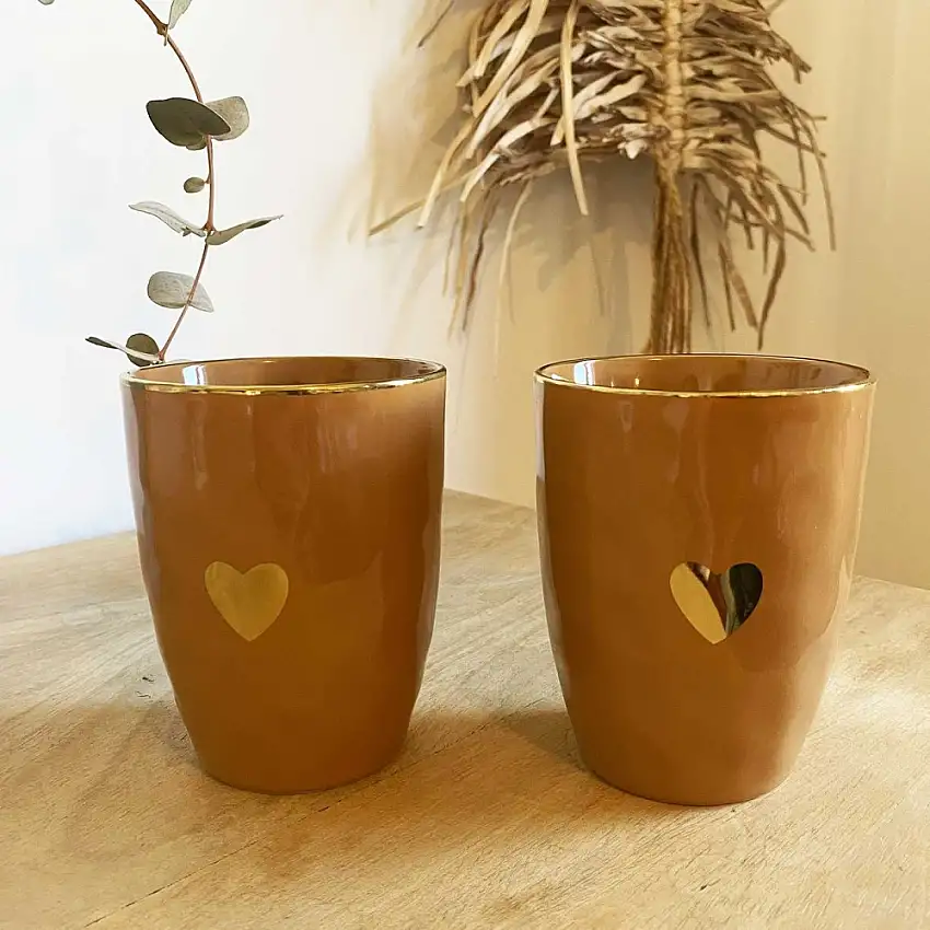coffret-2-tasses-en-faience-ocre-et-dore-1