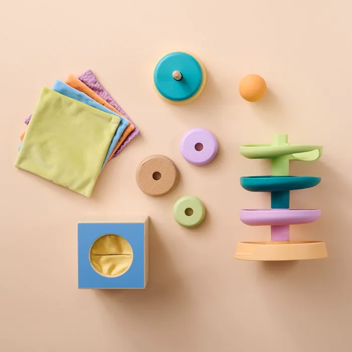 coffret-jouet-montessori-bebe-10-12-mois-eveil-et-motricite-par-petite-amelie-1