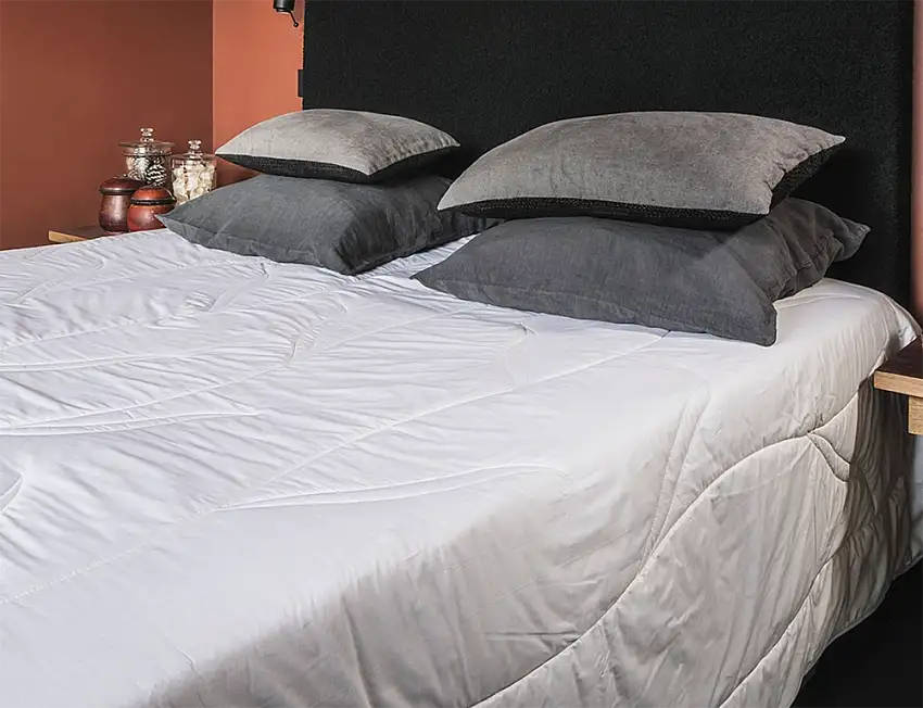 couette-lin_2c98b6b7-0230-471a-82c7-d57c312d9f37_1200x1200-1