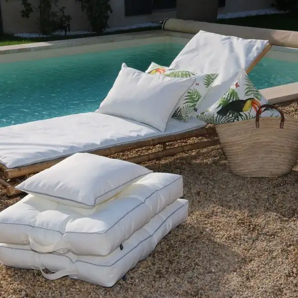 coussin-exterieur-juan-les-pins-664100-1