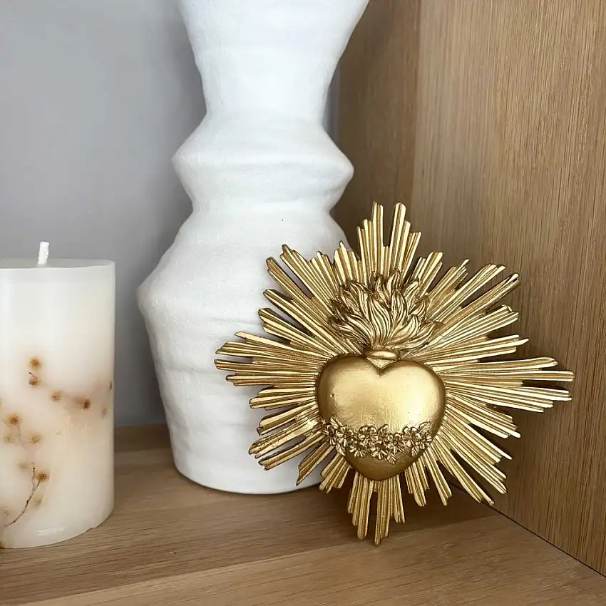 deco-murale-coeur-fleur-ex-voto-dore-1