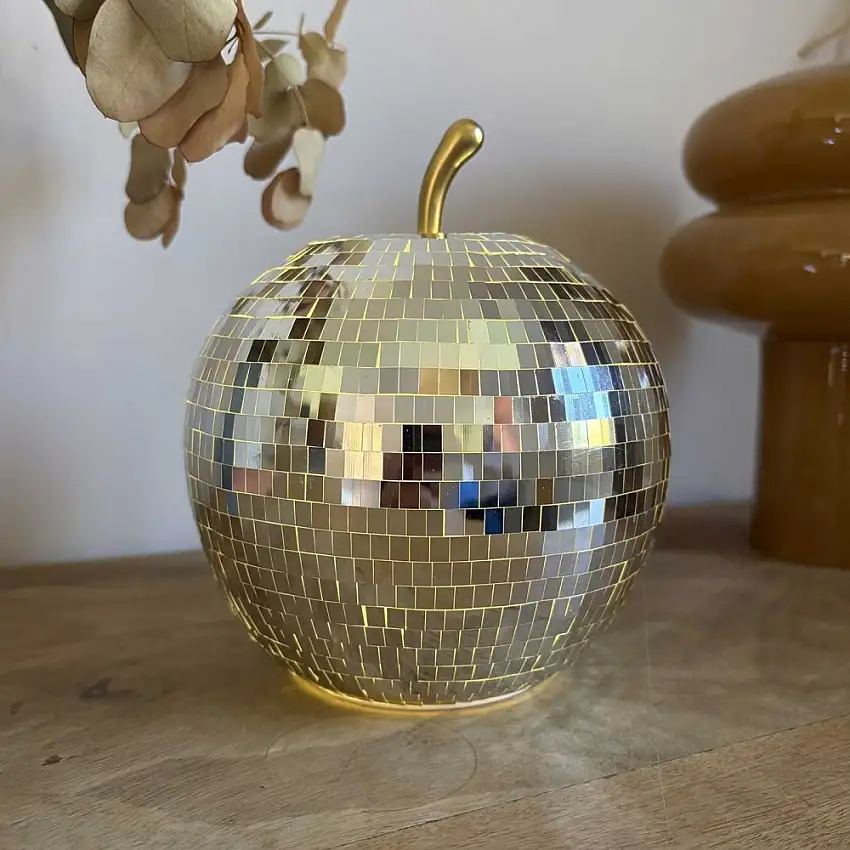 deco-pomme-disco-led-a-piles-1