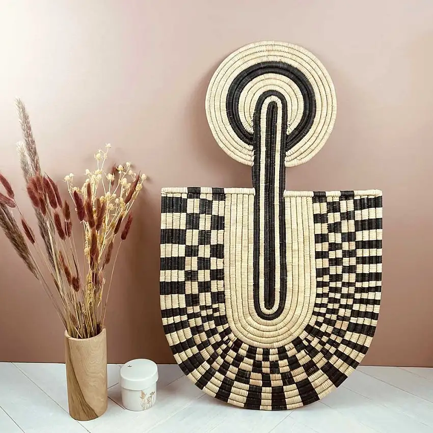 decoration-murale-naturelle-et-noire-masque-abstrait-1