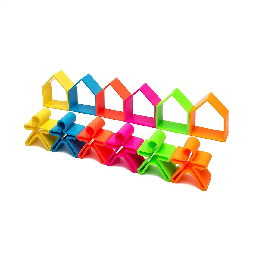 dena-6-personnages-6-maisons-neon-1