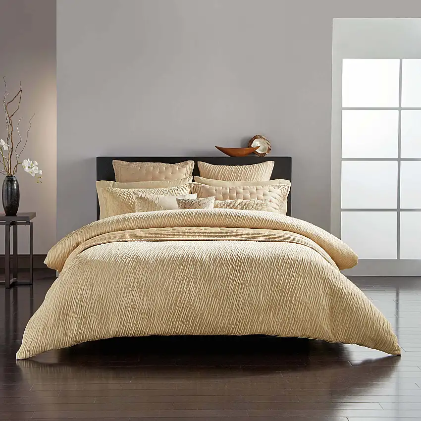 dkh_gold_dust_main_bed_hr_1-1