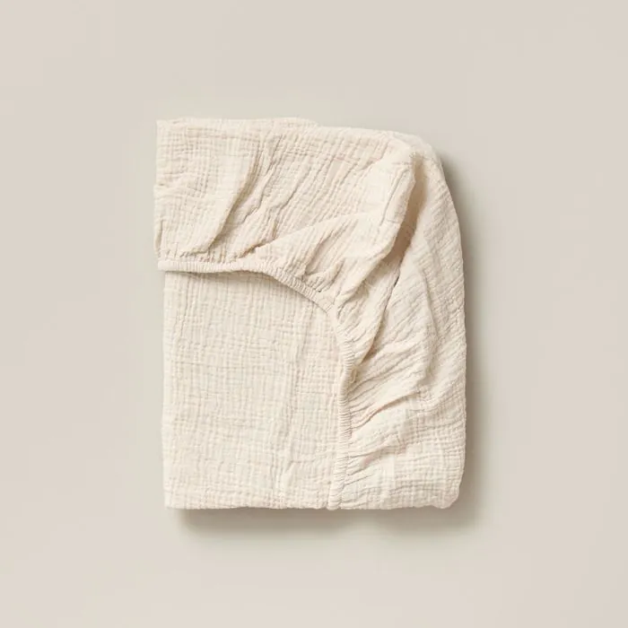 drap-housse-lit-bebe-60x120-coton-beige-petite-amelie-1