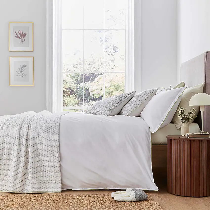 elle_embroidery_mourne_green_main_hr_1-1