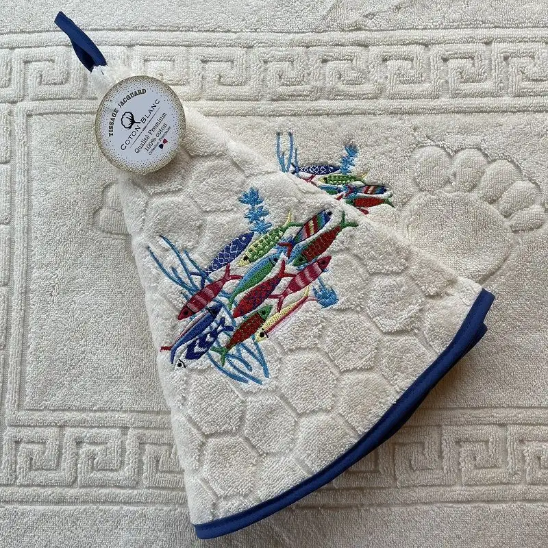 essuie-main-rond-en-eponge-brode-sardines-ecru-1