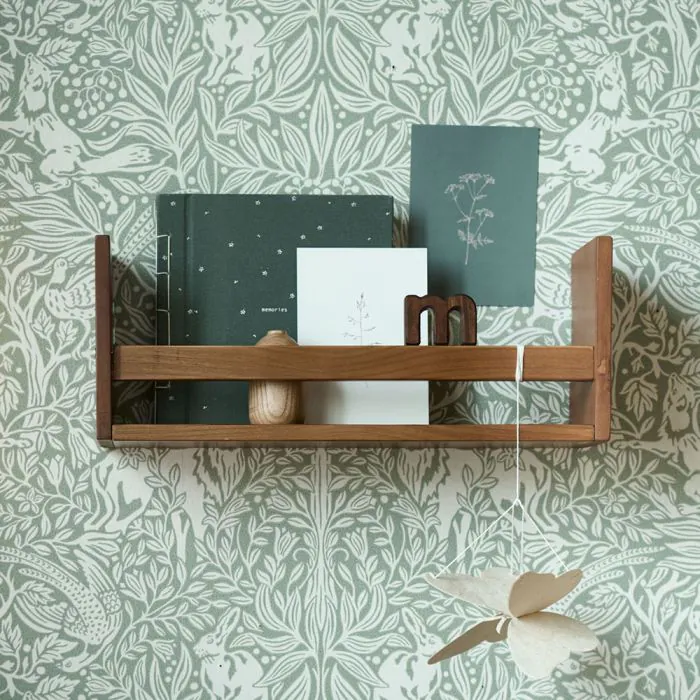 etagere-en-bois-murale-hetre-noyer-petite-amelie-1