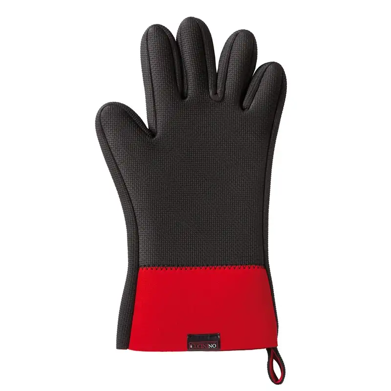 gant-neoprene-silicone-noir-et-rouge-1