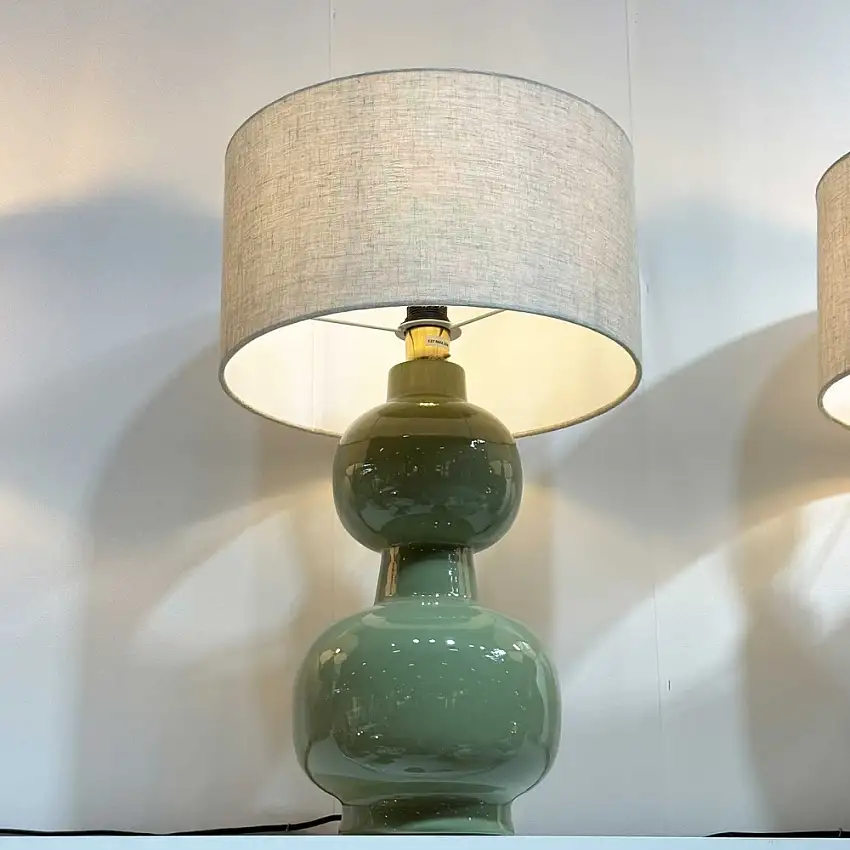 grande-lampe-laki-pied-metal-vert-matcha-d40-h65cm-1