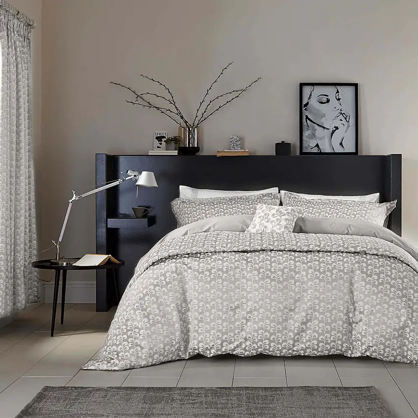 helena_springfield_mikkel_silver_main_bed_hr-1