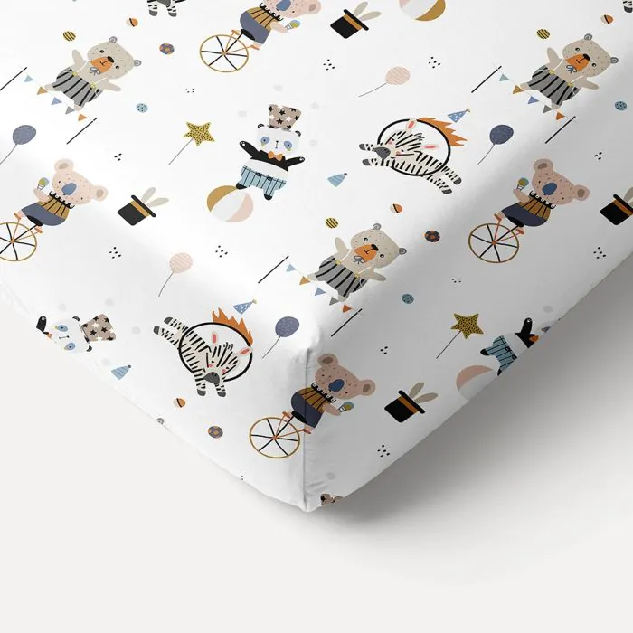 hoeslaken-peuterbed-80x160-organic-cotton-wit-circusprint-petite-amelie-1