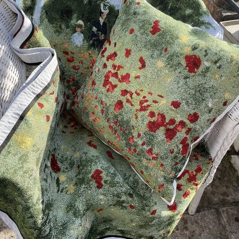 housse-de-coussin-jacquard-les-coquelicots-claude-monet-1