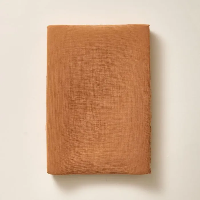 housse-de-matelas-a-langer-50x70-mousseline-caramel-petite-amelie-1