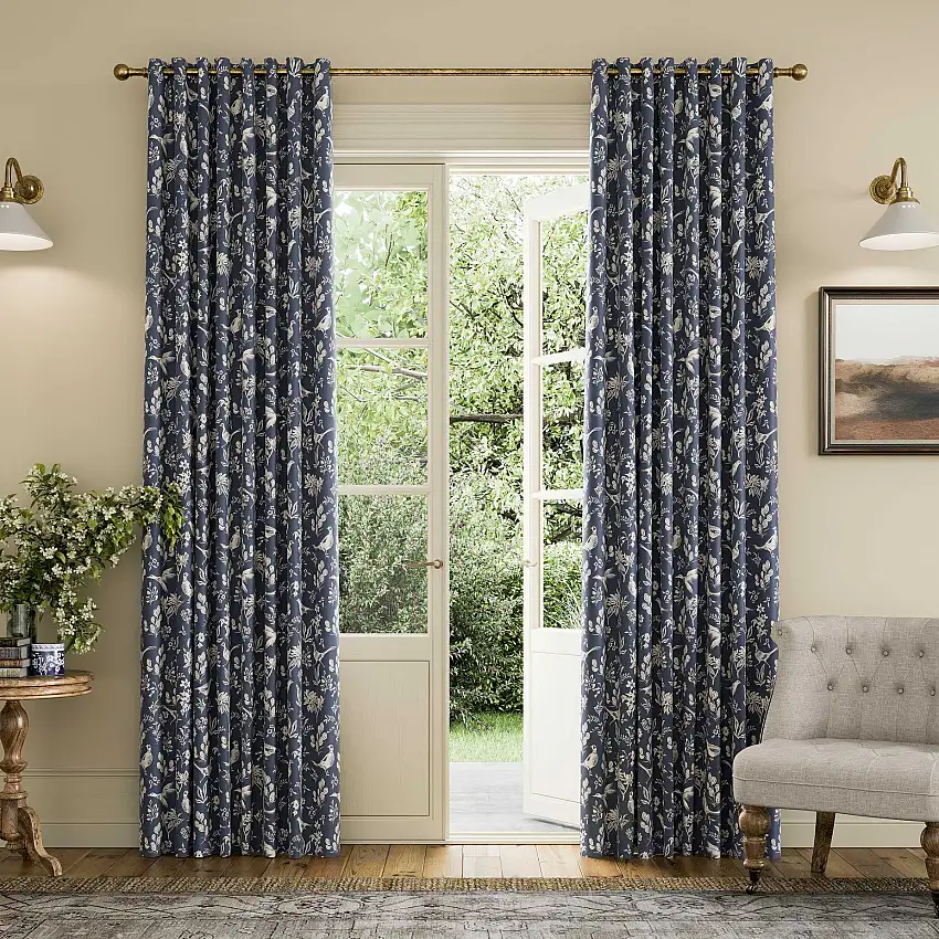 joules_festival_flowers_navy_curtains_main_lifestyle_shot_1-1