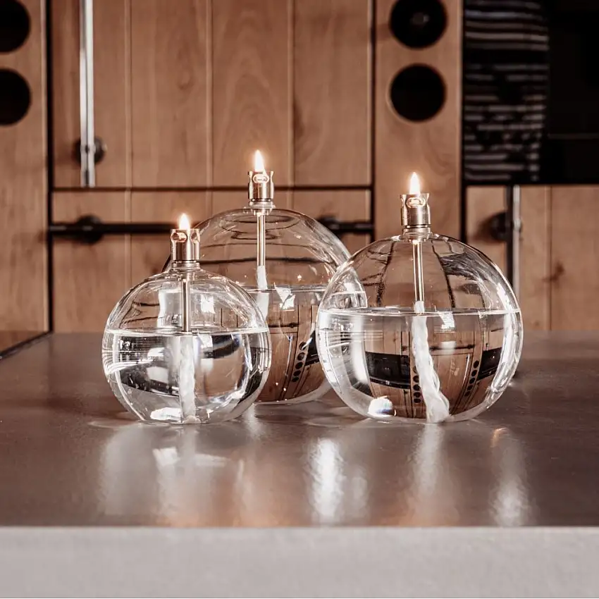 lampe-a-huile-boule-lisse-taille-m-peri-living-1