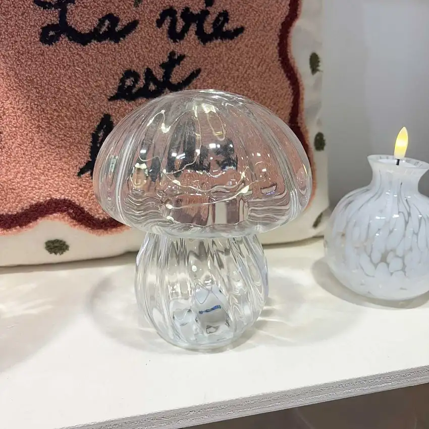 lampe-decorative-champi-tachete-blanche-led-a-piles-1