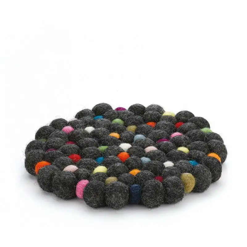 lana-sous-plat-rond-noir-1