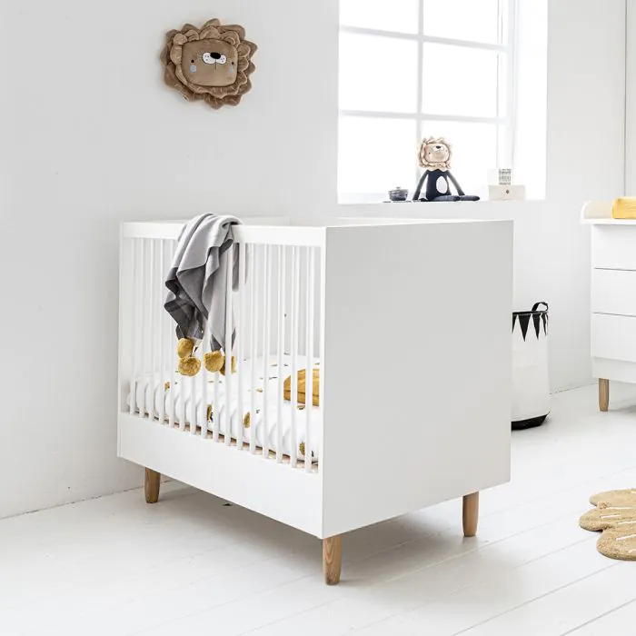 lit-bebe-60x120-bocca-bois-blanc-chambre-bebe-petite-amelie_1-1