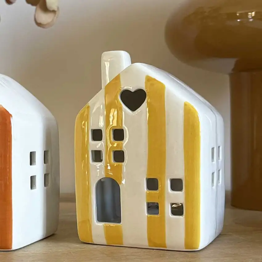 maison-deco-lumineuse-raye-jaune-safran-led-a-piles-1