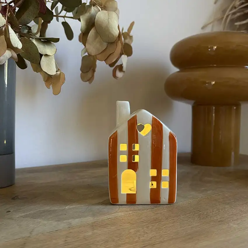 maison-deco-lumineuse-raye-terracotta-led-a-piles-1