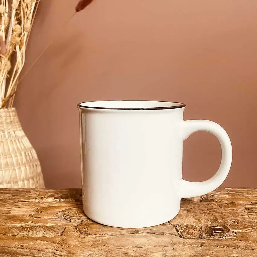 mug-en-ceramique-emaillee-blanc-1