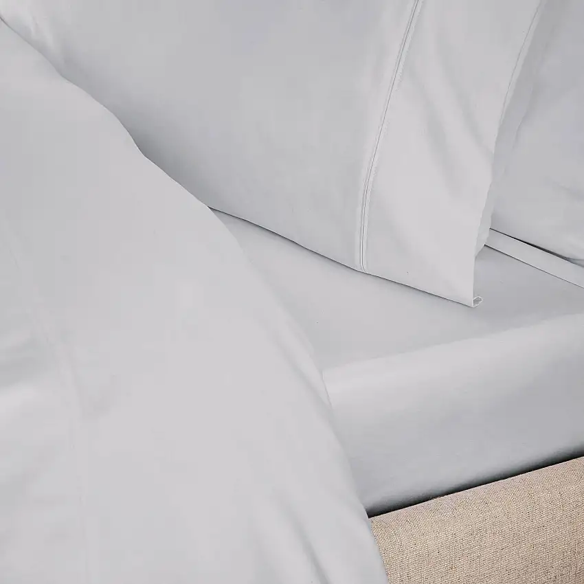 murmur_1000tc_cloud_grey_fitted_sheet_detail_3-1