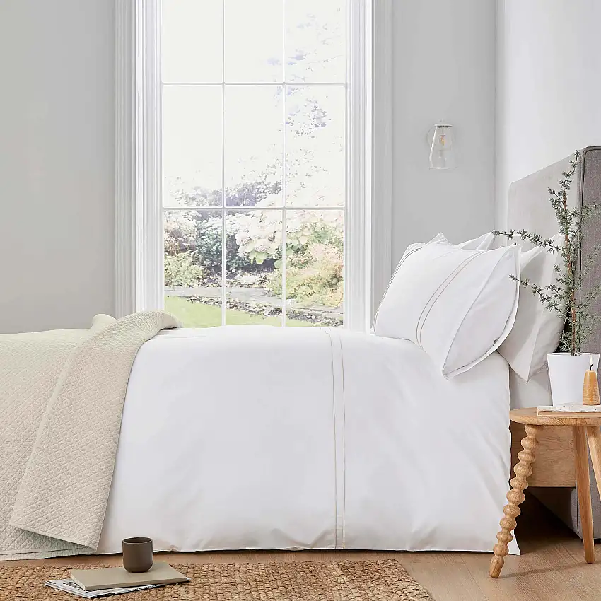 murmur_catherine_ivory_main_hr_1-1