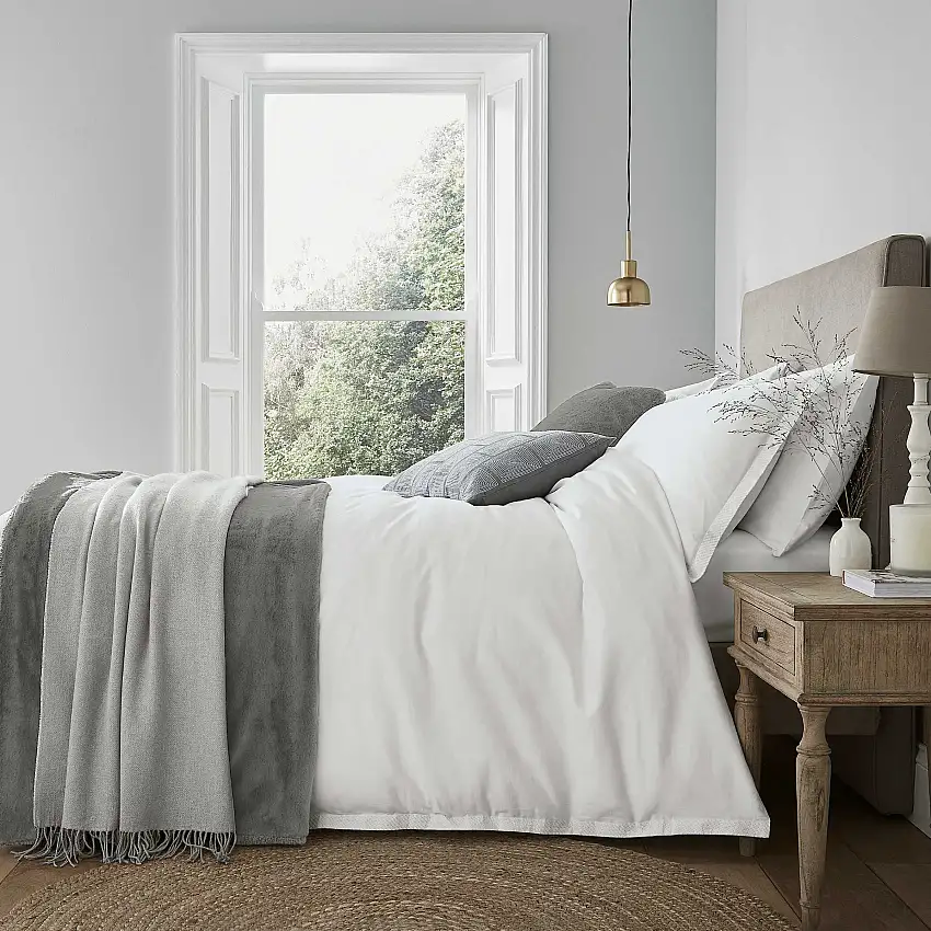 murmur_eva_main_hr_1-1