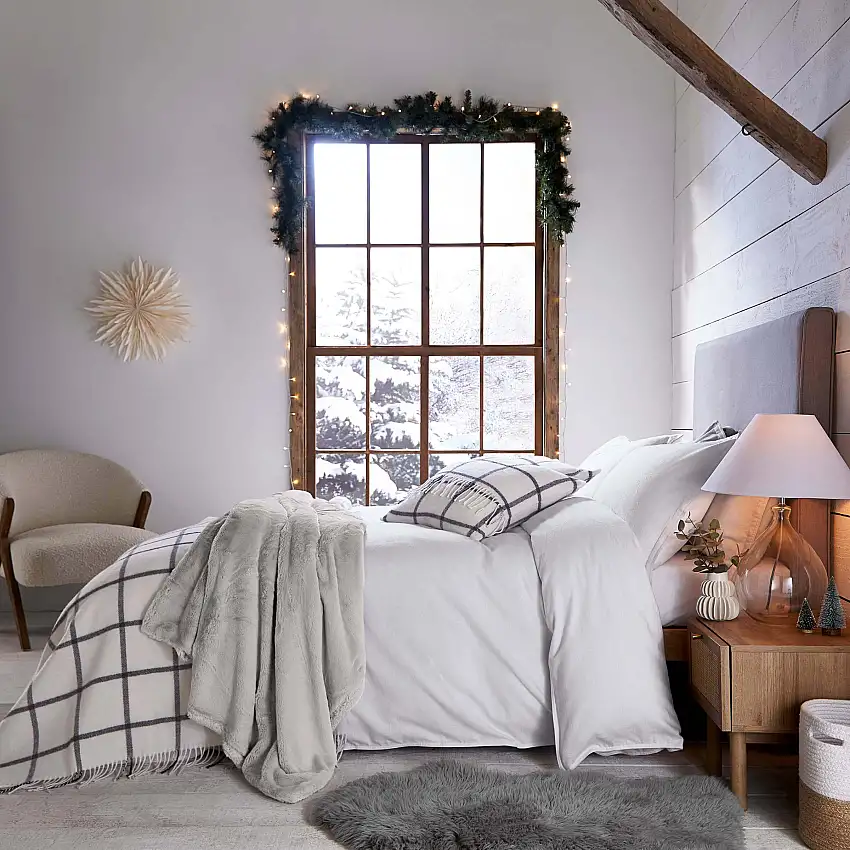 murmur_laila_white_main_bed_hr_6-1