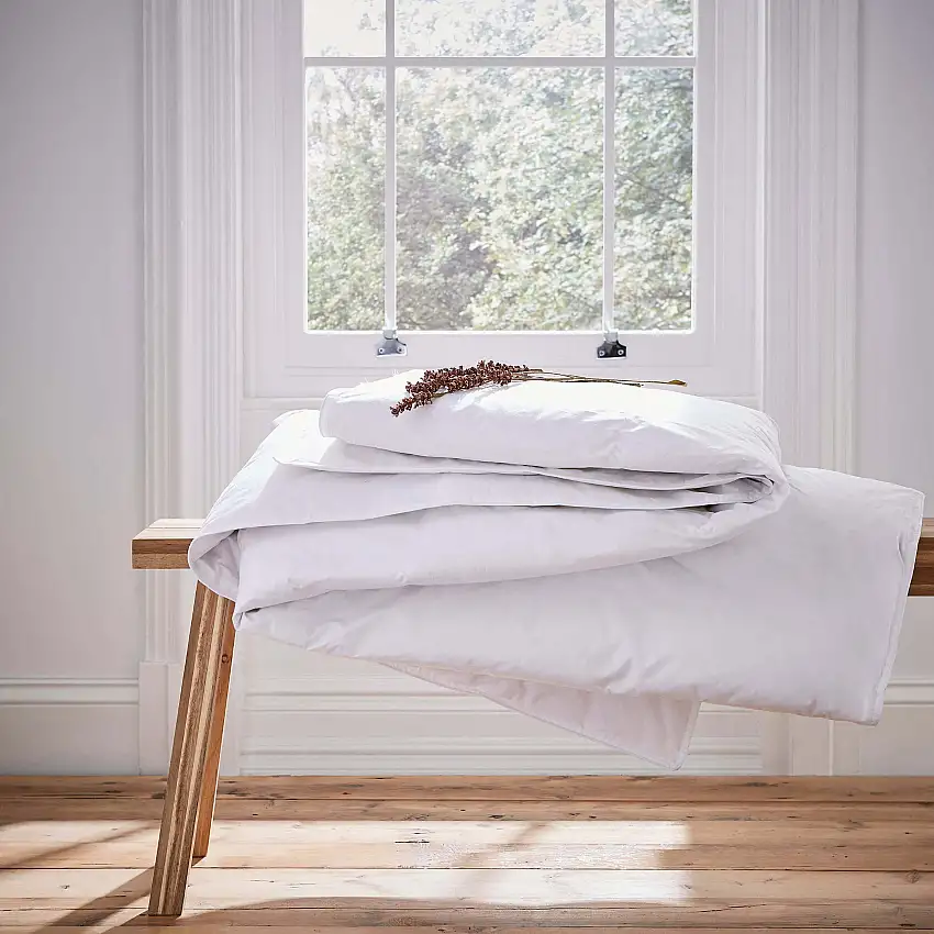 murmur_premium_down_4.5_double_duvet_lifestyle-1