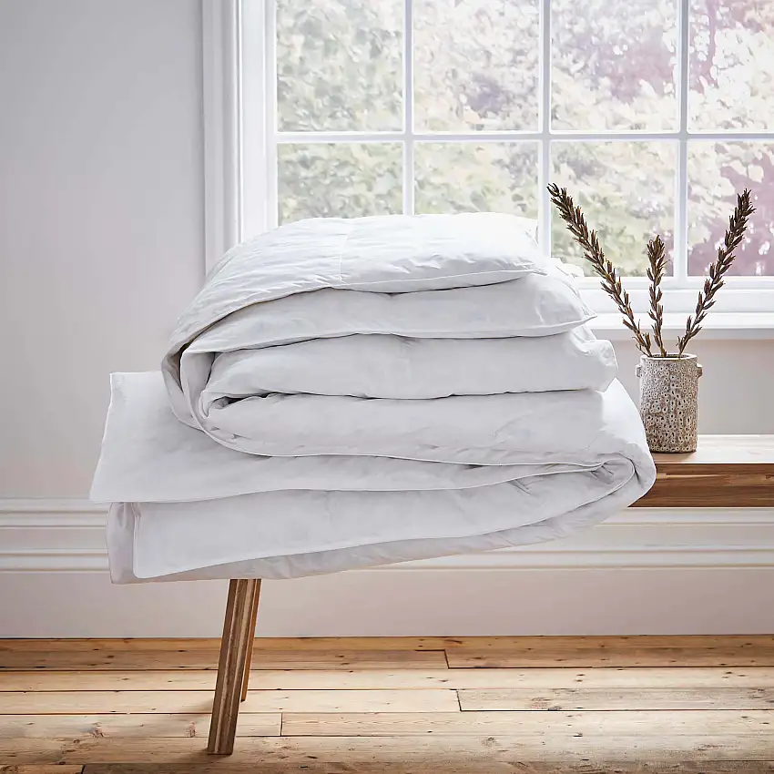 murmur_superior_feather_10.5_tog_duvet_cameo_5-1