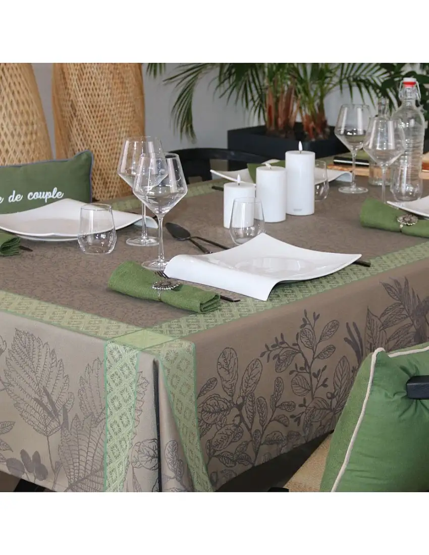 nappe-collection-bird-tarmac-746073-1