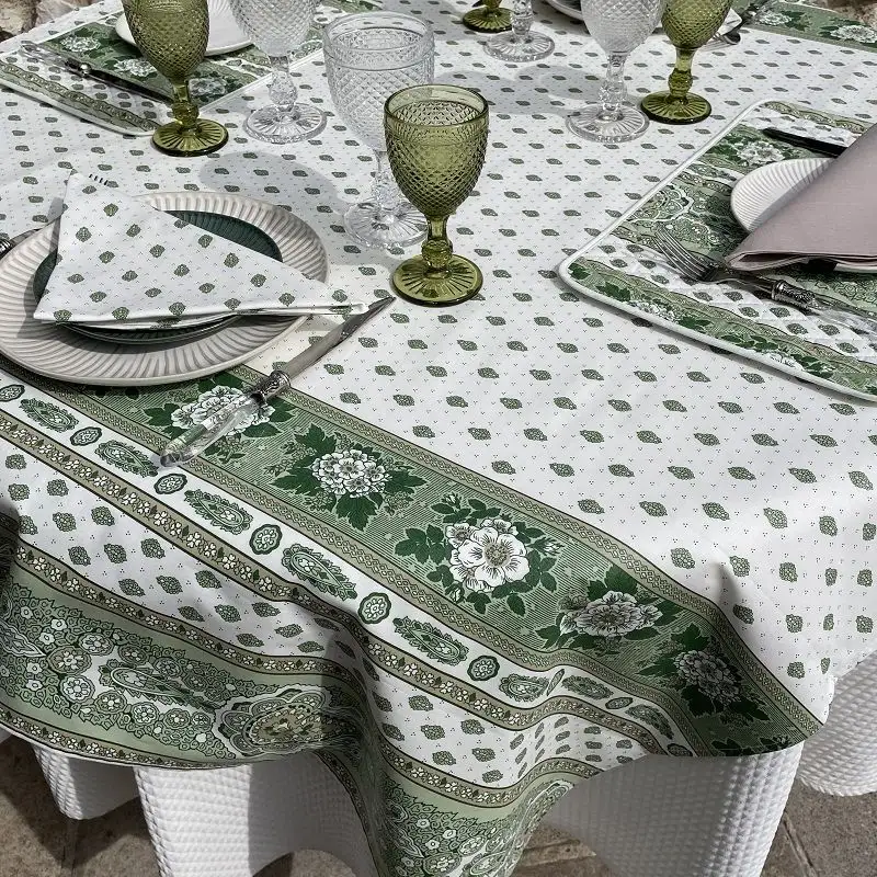 nappe-provencale-carree-en-coton-bastide-ecrue-et-verte-marat-d-avignon-1
