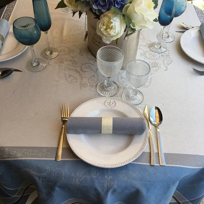 nappe-rectangulaire-jacquard-versailles-grise-et-bleue-tissus-toselli-1