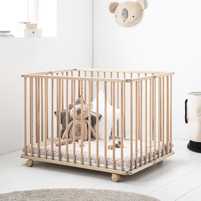 parc-pour-bebe-bois-pliable-petite-amelie-1