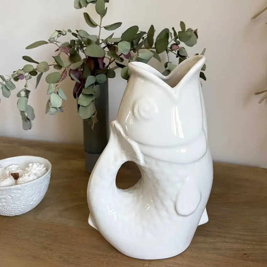 pichet-ou-vase-poisson-blanc-casse-glouglou-1