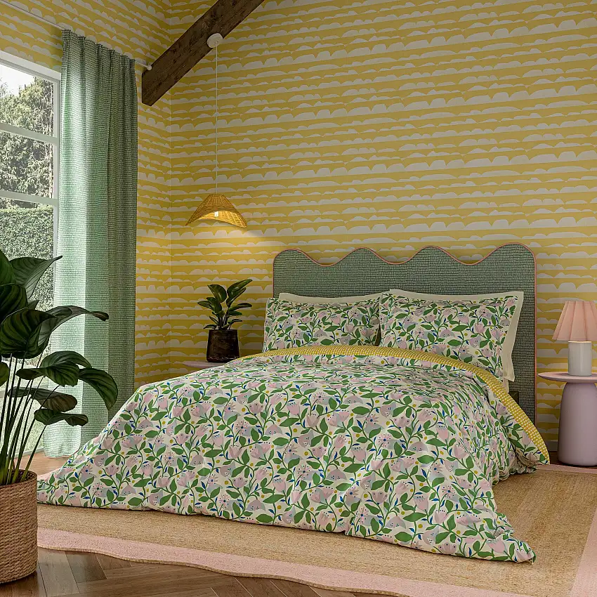 scion_dancing_daisies_main_bed_shot_hr_1-1